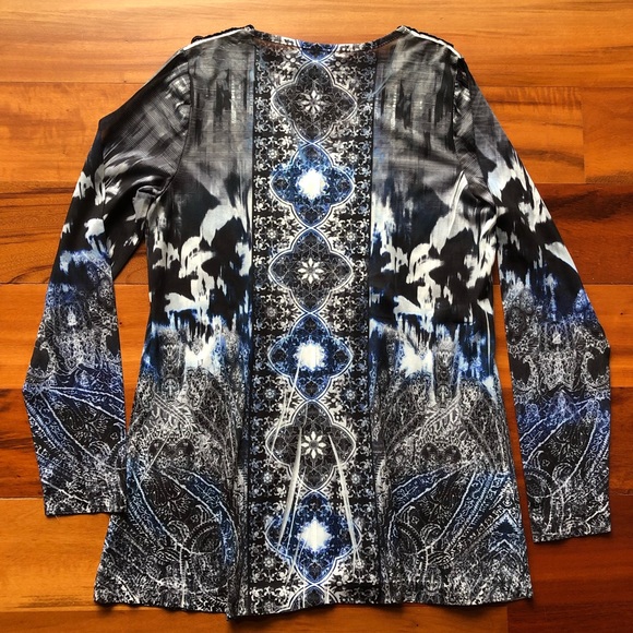 World Unity Boho Pattern Top - Picture 3 of 10